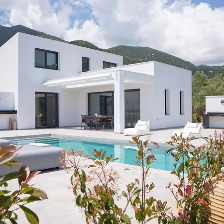 Eros - Afroditi Collection * Nydri (Lefkada)